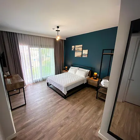 Sahil Butik * Cesme